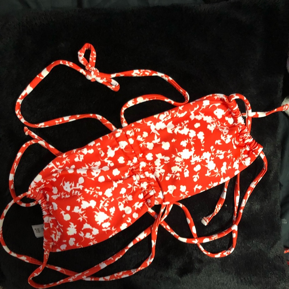 Red bikini (Top&Bottom) - Picture 2 of 4